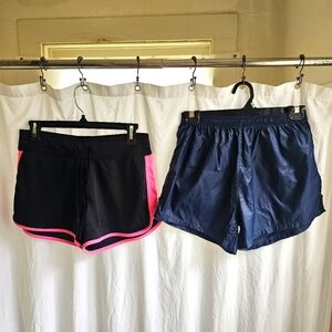 Set of 2 athletic shorts (S & M)